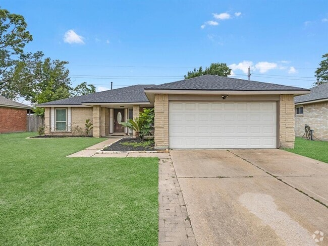 Building Photo - 22118 Pearl Lake Dr Rental
