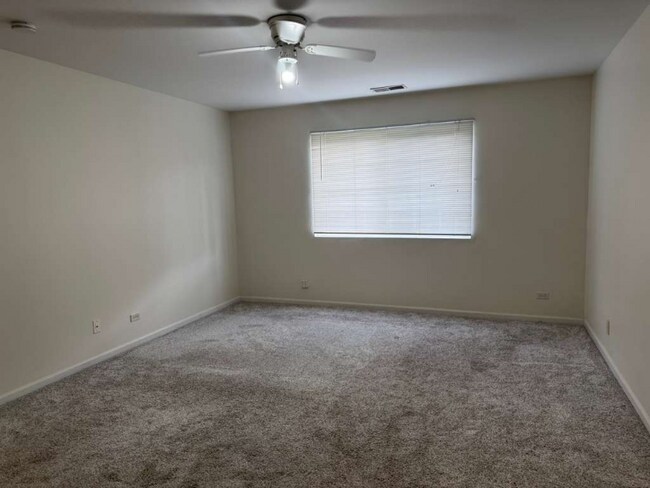 Photo - 72 Heather Glen Dr