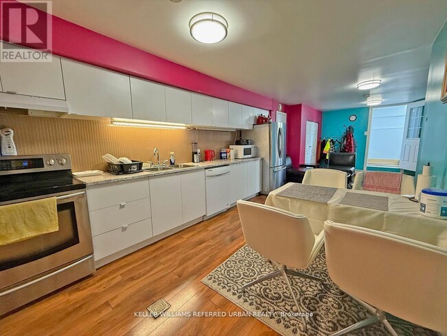 Photo - 6 Elmhurst Dr