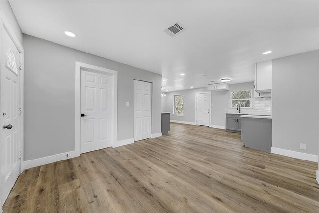 Photo - 7609 St Lo Rd