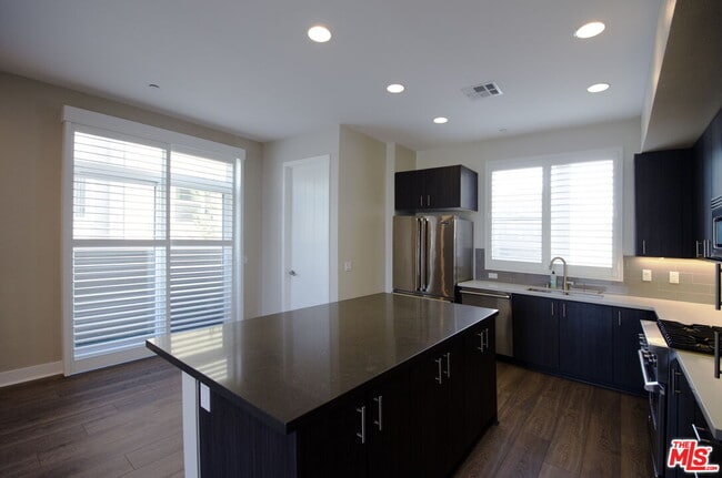 Photo - 2753 Waverly Dr Unidad 806