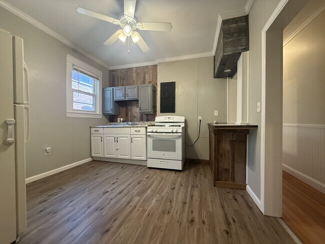 Photo - 22 Pawling Ave