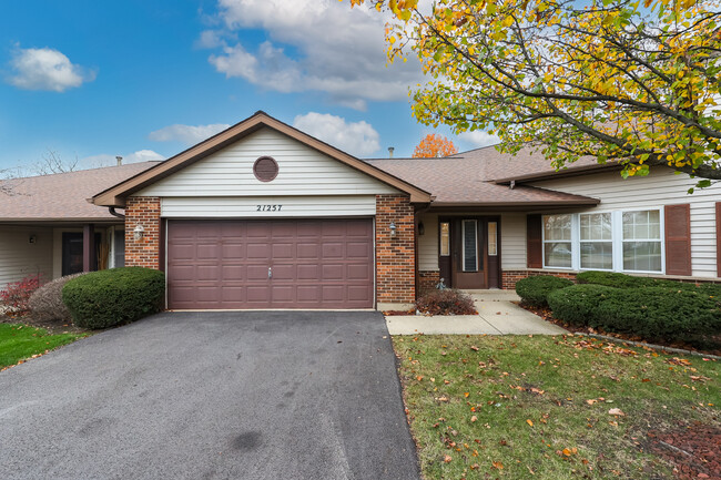 Photo - 21257 Silktree Cir Townhome