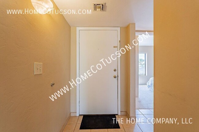 Photo - Short Term Furnished Foothills Condo 5675 N Camino Esplendora-2211