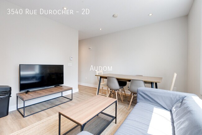 Building Photo - 3540 Rue Durocher Unit 2D