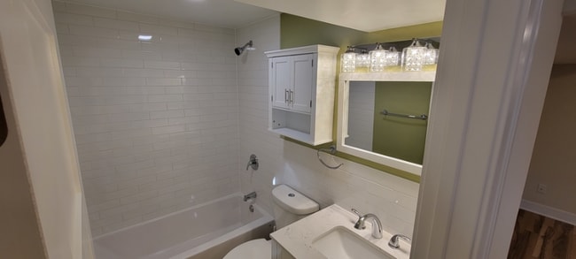 Photo - 6119 N Wolcott Ave