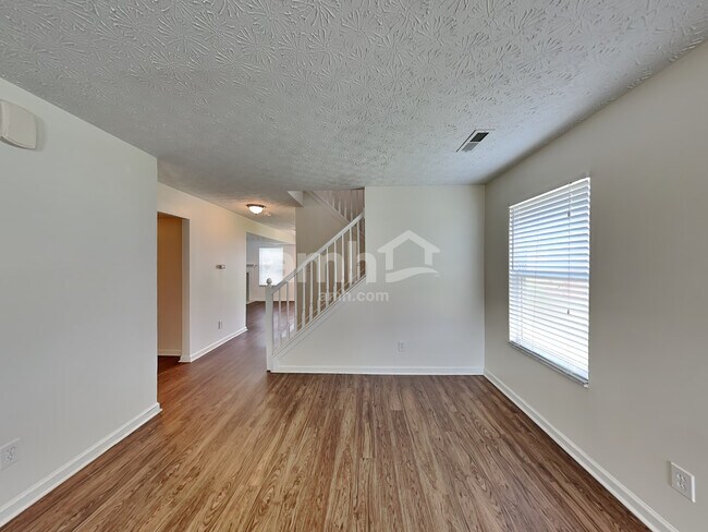 Photo - 1521 McKinney Ln