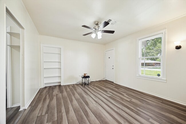 Photo - 2923 Beverly Rd