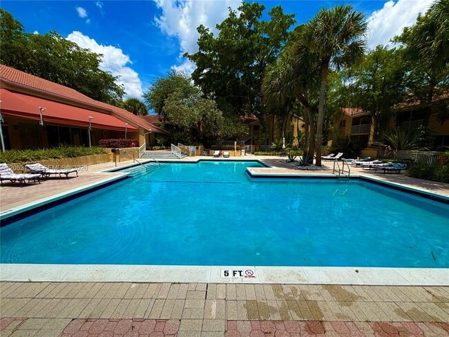 Building Photo - 1040 Coral Club Dr Unit 1040