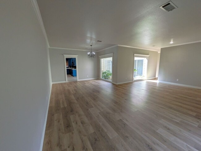 Photo - 5845 Woodway Dr