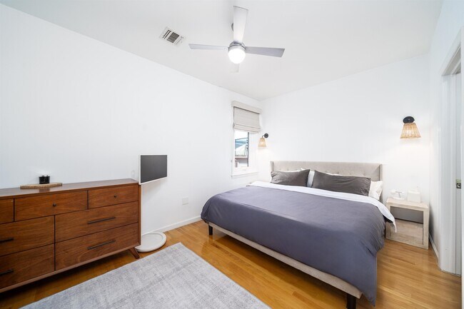 Photo - 515 Gregory Ave Unit 8