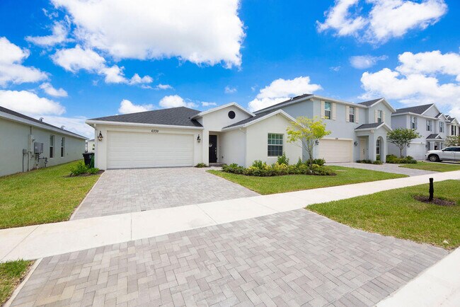 Photo - 6339 Windwood Wy