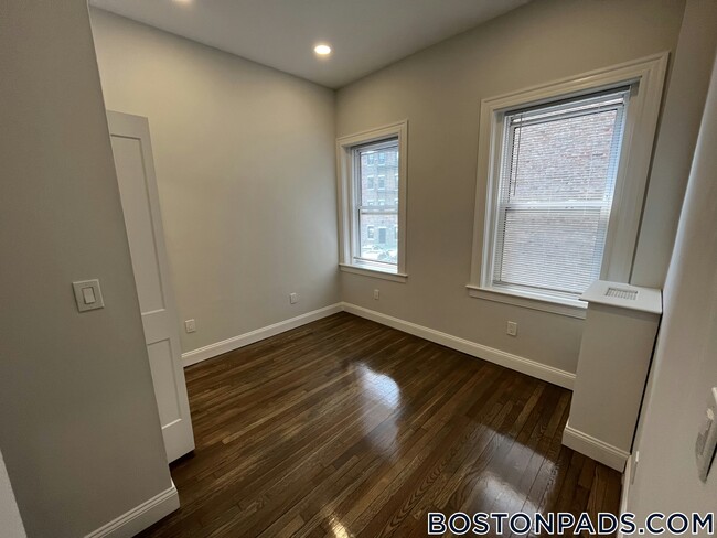 Photo - 102 Queensberry St Apartment Unit 2