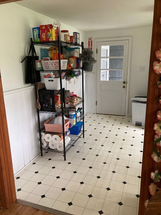 Photo - 3 bedroom, 1 bath House: Available August ...