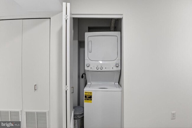 Photo - 424 Q St NW Unit A