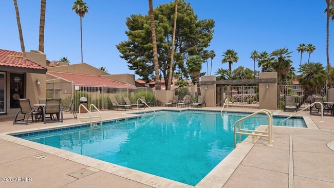 Photo - 5601 N 79th St