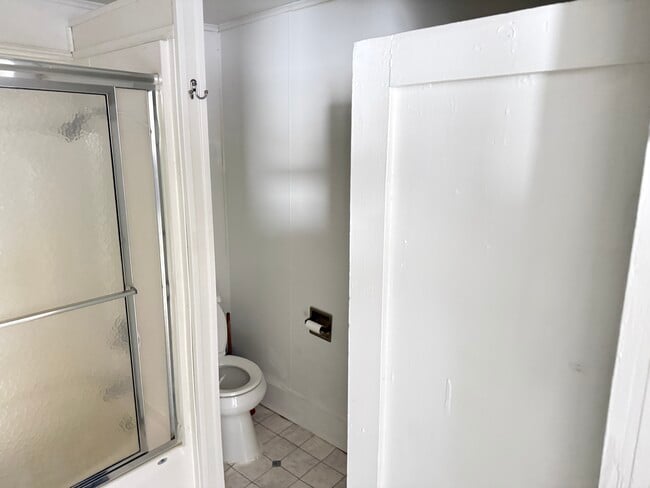 Photo - 121 W Plymouth St Unit B