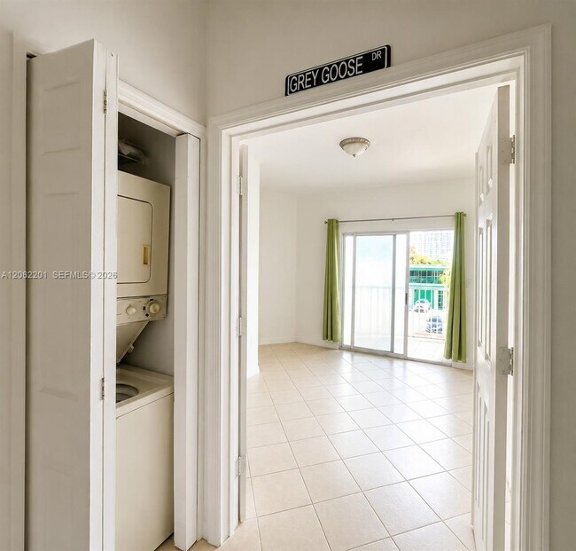 Photo - 2734 Bird Ave Unit 203