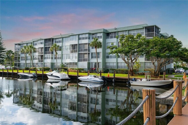 Photo - 2781 Taft St Condo Unit 409
