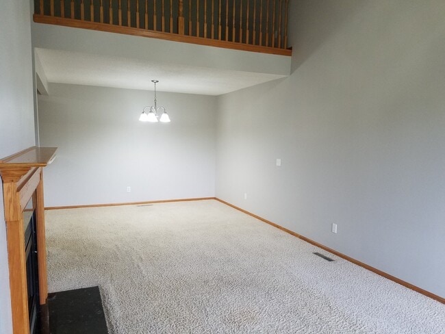 Photo - 2 Bedroom Plus Loft / 2 Bath Townhome