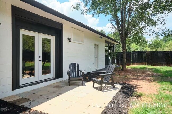 Building Photo - 3130 Bold Springs Rd NW Unit B
