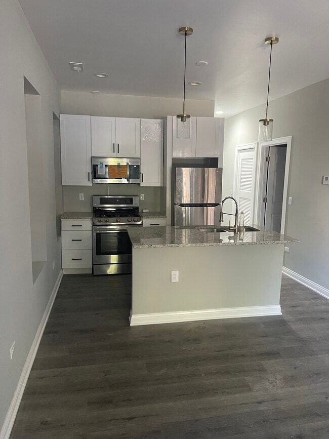 Building Photo - 2727 W Wilcox St Unit 1 Rental