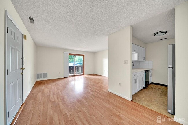 Photo - 601 Ravens Crest Dr