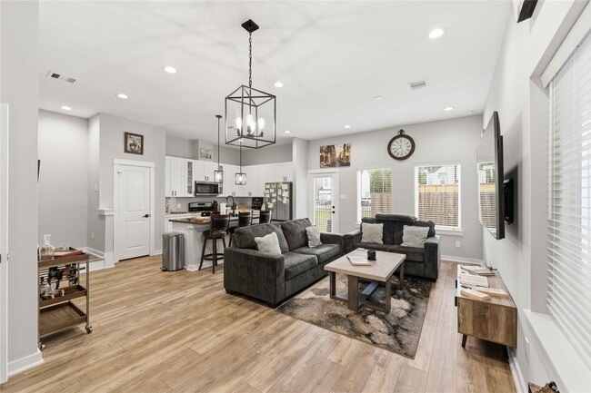 Photo - 417 Stonework Garden Ln