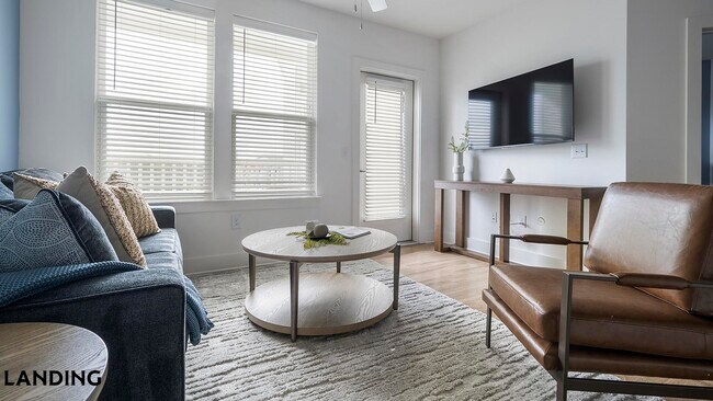 Photo - 5209 Craftsman Dr Unidad 100-310