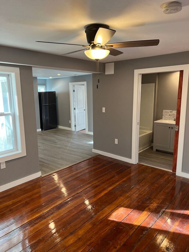 34 Temple St Unit 2
