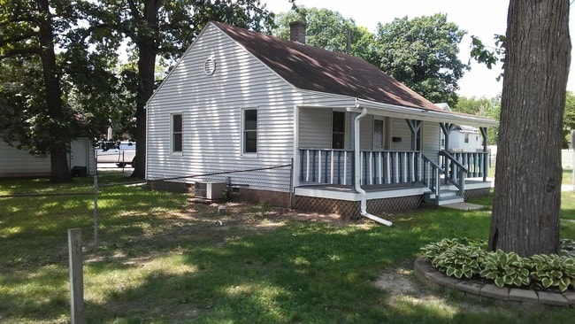 Photo - 427 N Briggs St