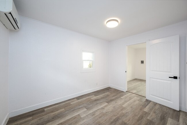 Photo - Detached 1 Bed 1 Bath Cottage Unit 4320 1/2 48th St