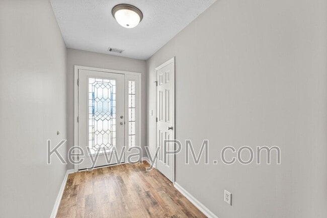 Photo - 110 Fox Haven Dr