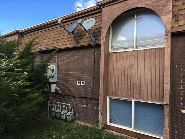 Photo - 2538 S Lakecrest Dr