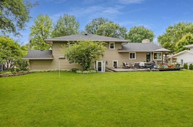 Photo - 2815 Sherry Ln