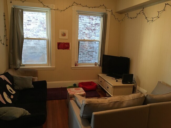 69 S Huntington Ave Unit 1