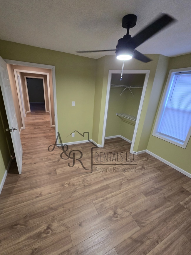 Photo - 505 E Quincy St