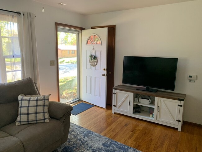 Photo - 1405 Maxwell Ave Unidad 1405