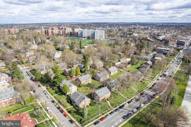 Photo - 2824 Midvale Ave Unit M-2824B
