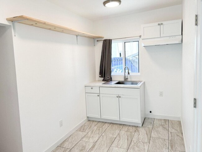 Photo - 2815 1st St Unidad 2817 1/2 B