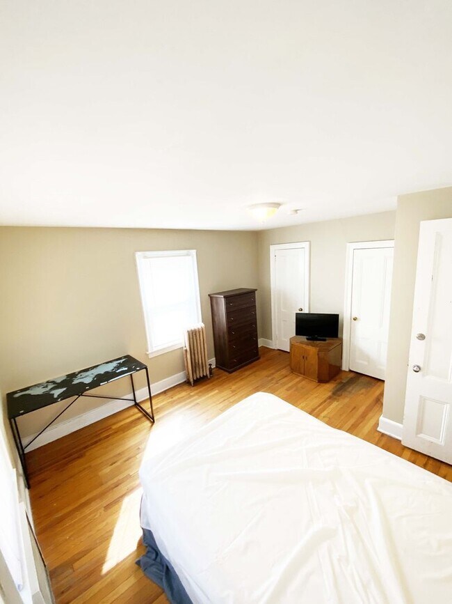 Photo - 76 Front St Unit A