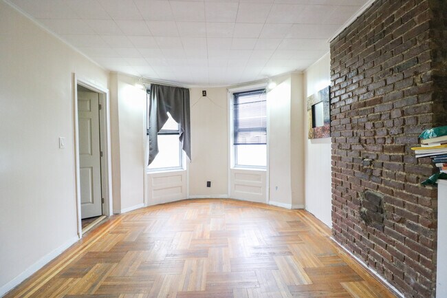 1st bedroom (Different Angle) with extra room - 2265 Chatterton Ave Unit 2