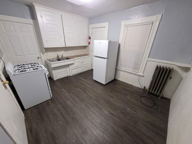 Photo - $975 - Efficiency Studio / 1 Bath in Downtown Manchester with All Utilities Included Unidad 1297-21 Elm