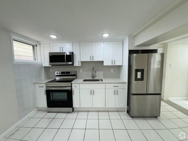 Building Photo - 253 Webster Ave Unit 1 Rental