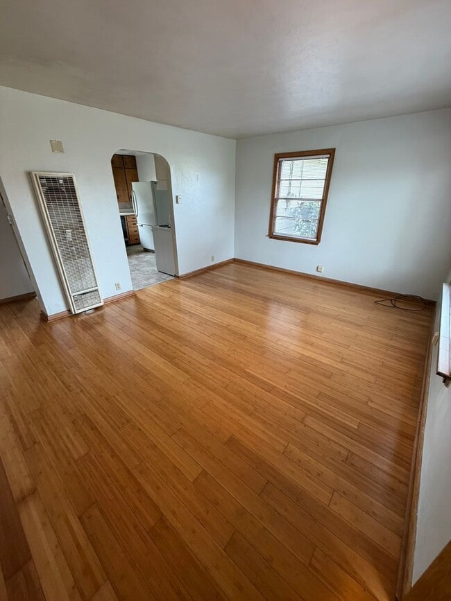 Photo - Charming 2 Bedroom on The Edge of Town!!