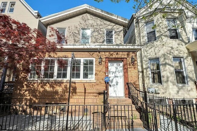 Building Photo - 51 Van Siclen Ave