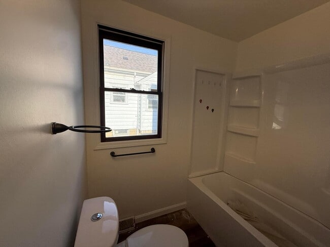 Photo - 923 Pierce Ave