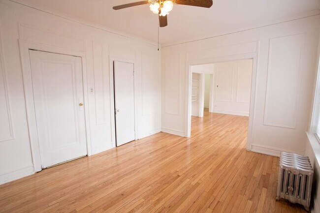 Photo - 5034-5046 S. Woodlawn Avenue