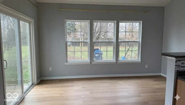 Photo - 645 Fireside Dr