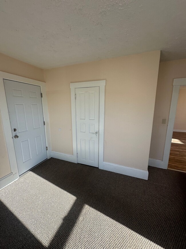 57 College St Unit 2